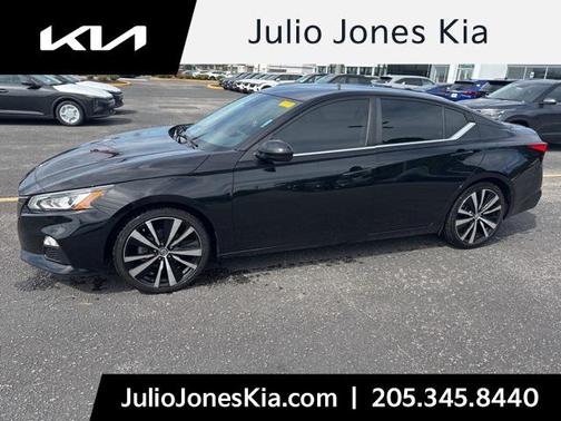 2022 Nissan Altima SR FWD