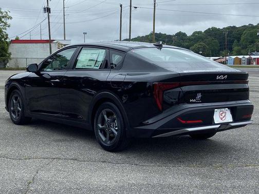Aurora Black Pearl 2026 Kia K4 LXS