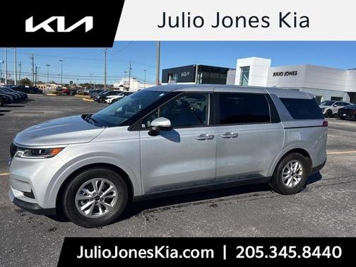 2023 Kia Carnival LX