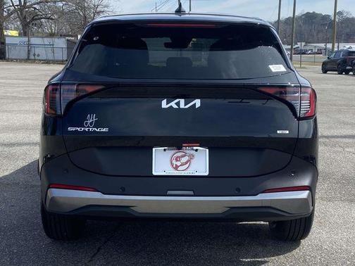 Fusion Black 2026 Kia Sportage Hybrid LX