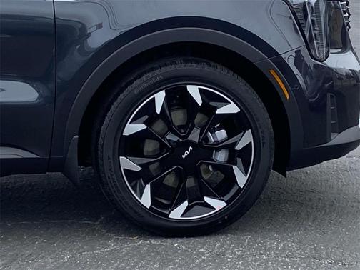 2025 Kia Sorento SX