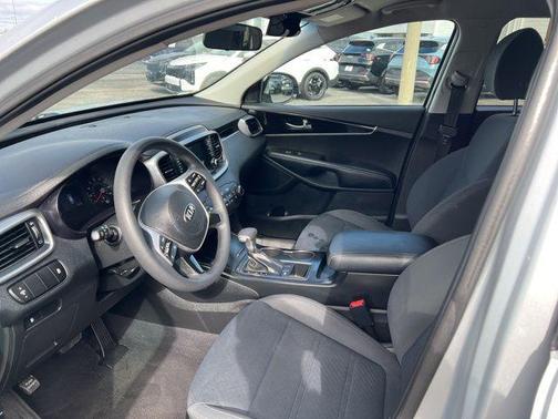 Sparkling Silver 2020 Kia Sorento LX