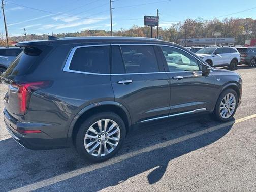 2022 Cadillac XT6 Premium Luxury AWD