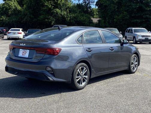 Gravity Gray 2023 Kia Forte LXS