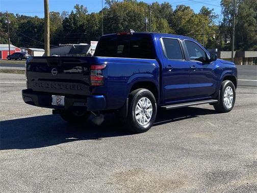 2022 Nissan Frontier SV