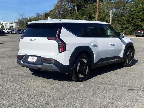 2026 Kia EV9 Light Long Range