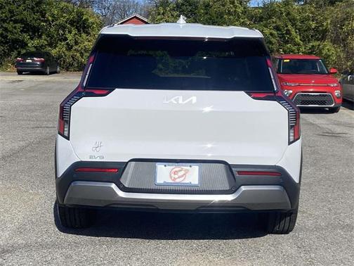 2026 Kia EV9 Light Long Range