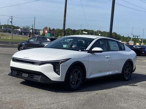 Snow White Pearl 2026 Kia K4 LXS