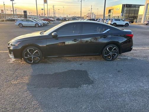 2023 Nissan Altima SR Intelligent AWD