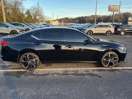 2023 Nissan Altima SR Intelligent AWD