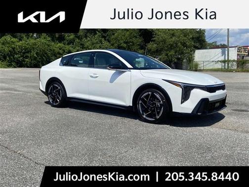 2025 Kia K4 GT-Line