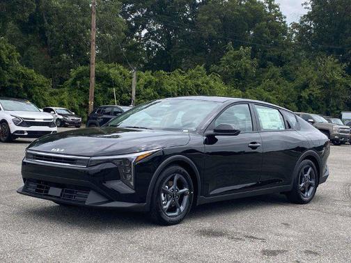 Aurora Black Pearl 2026 Kia K4 LXS