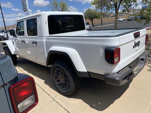 2025 Jeep Gladiator Sport S