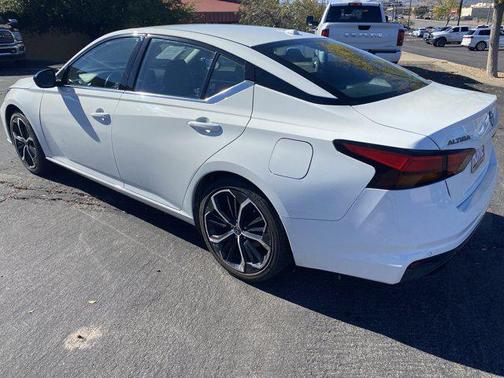 2023 Nissan Altima SR FWD