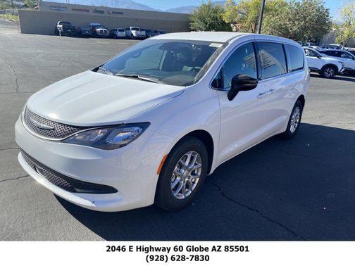 2026 Chrysler Voyager LX