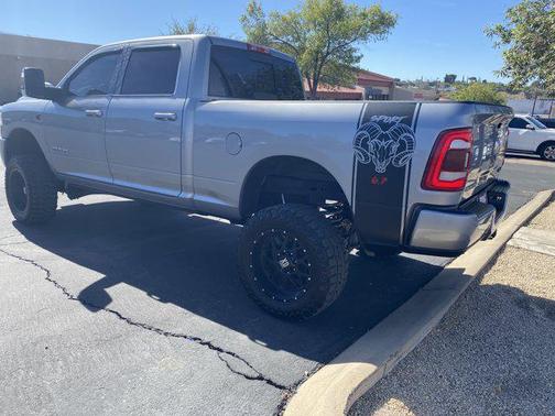 2023 RAM 2500 Laramie Crew Cab 4x4 6'4' Box