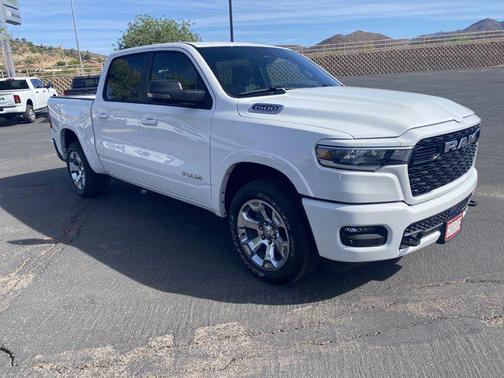 Bright White Clearcoat 2026 RAM 1500 Big Horn/Lone Star