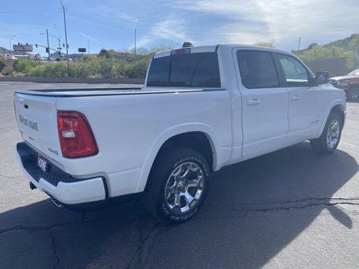 Bright White Clearcoat 2026 RAM 1500 Big Horn/Lone Star