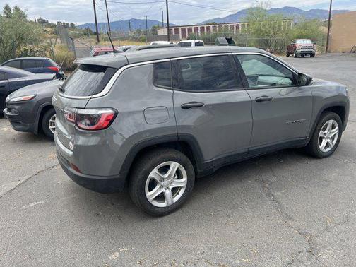2023 Jeep Compass Sport