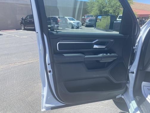 Bright White Clearcoat 2026 RAM 1500 Big Horn/Lone Star