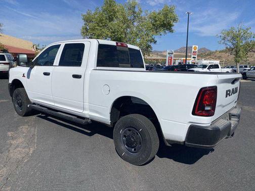 2025 RAM 2500 Tradesman Crew Cab 4x4 6'4' Box