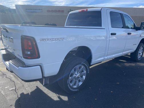 2026 RAM 2500 Big Horn Crew Cab 4x4 6'4' Box