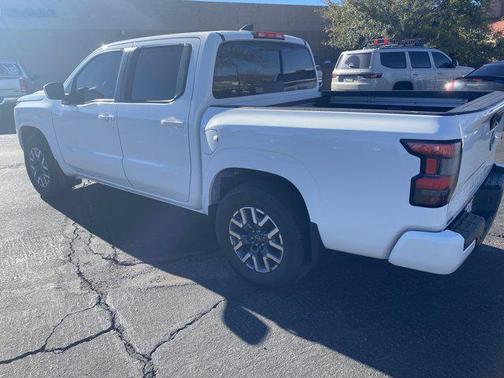 2023 Nissan Frontier SV