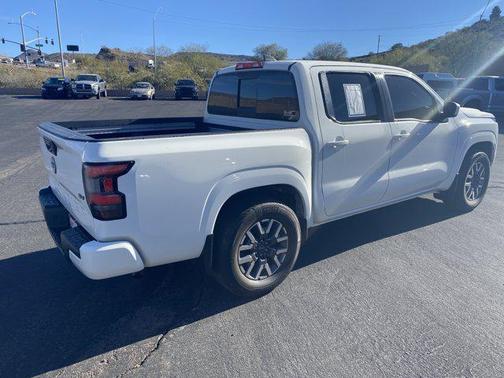 2023 Nissan Frontier SV