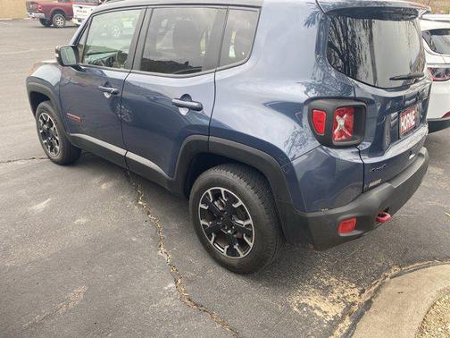 2023 Jeep Renegade Trailhawk