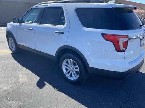 2016 Ford Explorer Base