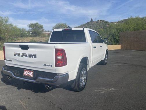 Bright White Clearcoat 2026 RAM 1500 Big Horn/Lone Star