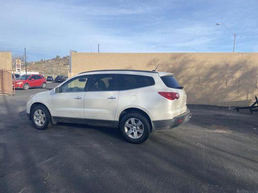 2011 Chevrolet Traverse 2LT