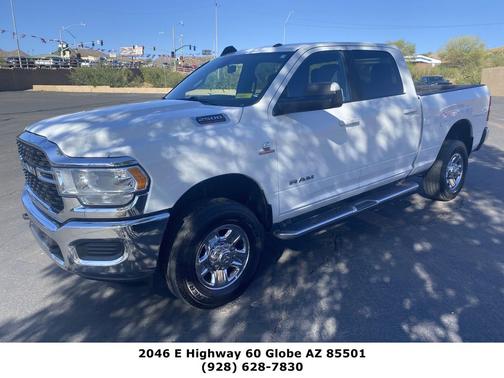 Bright White Clearcoat 2022 RAM 2500 Big Horn Crew Cab 4x4 6'4' Box