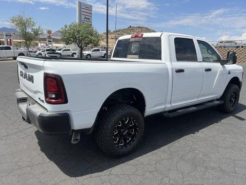 2025 RAM 2500 Tradesman Crew Cab 4x4 6'4' Box