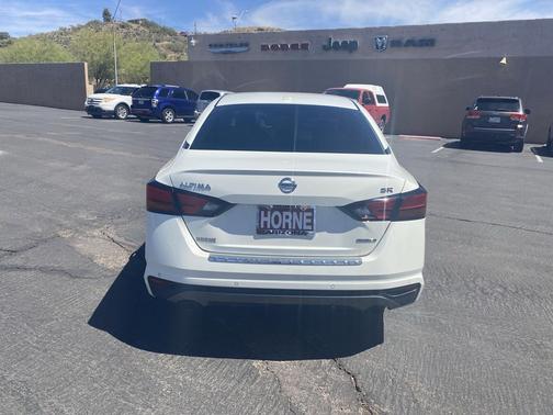 Pearl White Tricoat 2021 Nissan Altima SR VC-Turbo FWD