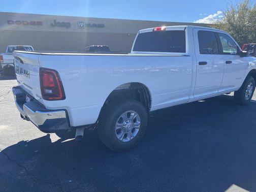 2026 RAM 3500 Big Horn Crew Cab 4x4 8' Box