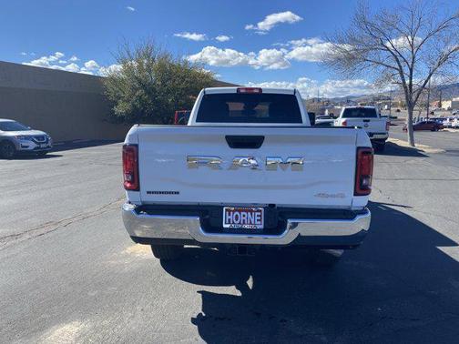 2026 RAM 3500 Big Horn Crew Cab 4x4 8' Box