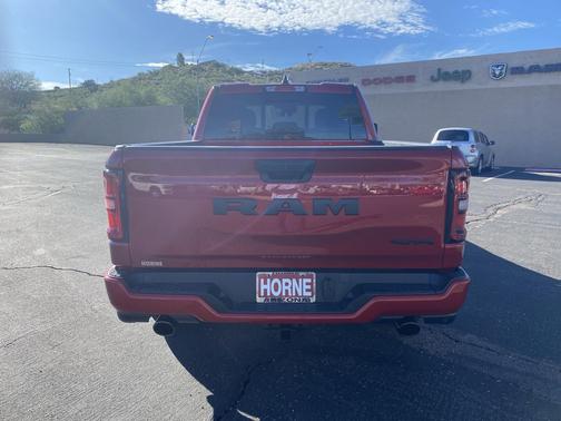 Molten Red Pearlcoat 2026 RAM 1500 Express