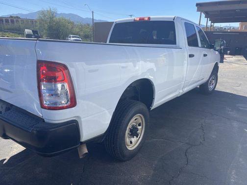 2021 RAM 2500 Tradesman Crew Cab 4x4 8' Box