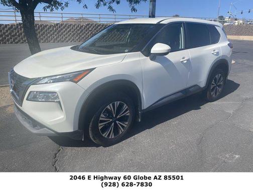 Pearl White Tricoat 2023 Nissan Rogue SV