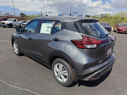 2025 Nissan Kicks S