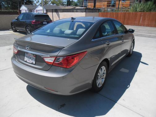 2013 Hyundai SONATA GLS