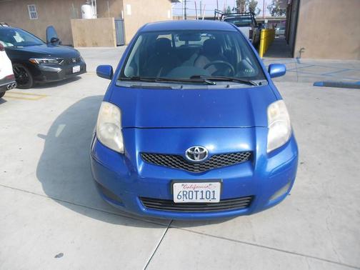 2011 Toyota Yaris Base