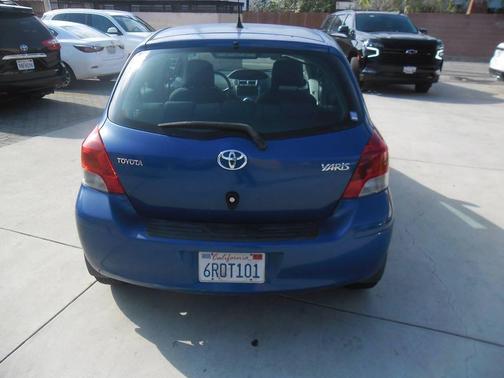 2011 Toyota Yaris Base