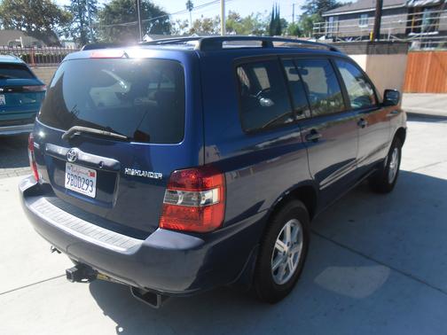 2005 Toyota Highlander Base