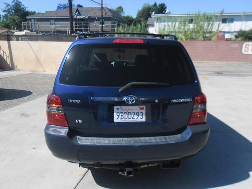 2005 Toyota Highlander Base