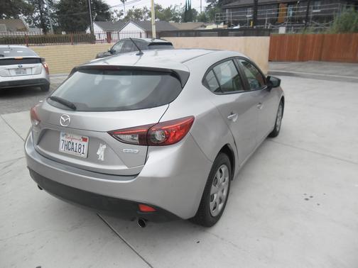 2014 Mazda Mazda3 i Sport