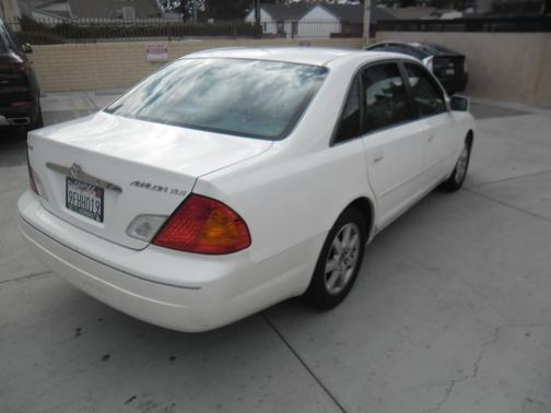 2002 Toyota Avalon XLS