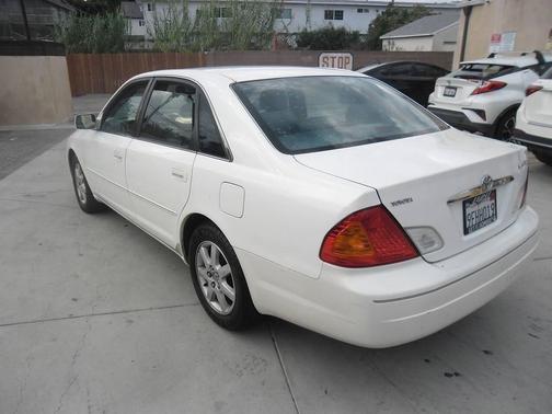 2002 Toyota Avalon XLS