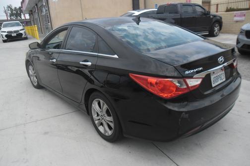 2011 Hyundai SONATA Limited